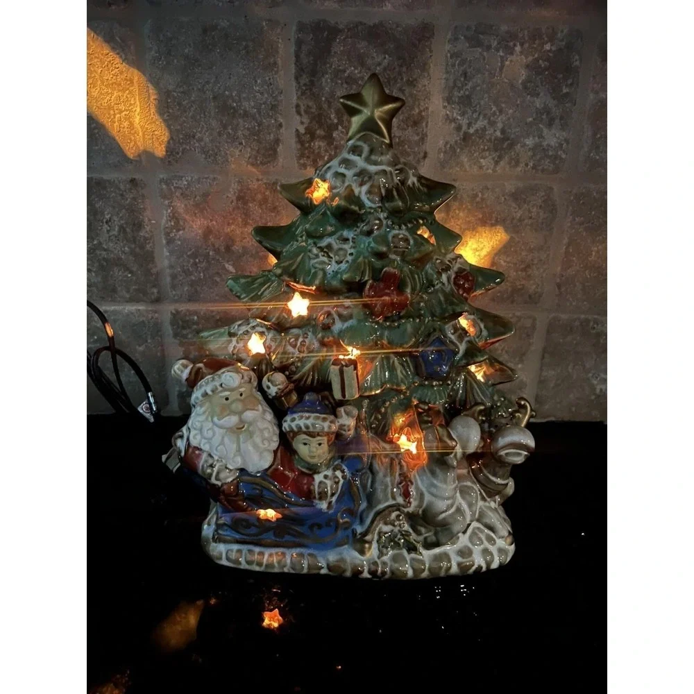 VTG Light Up Glazed Ceramic House‎ Christmas Tree Santa Reindeer Child Presents